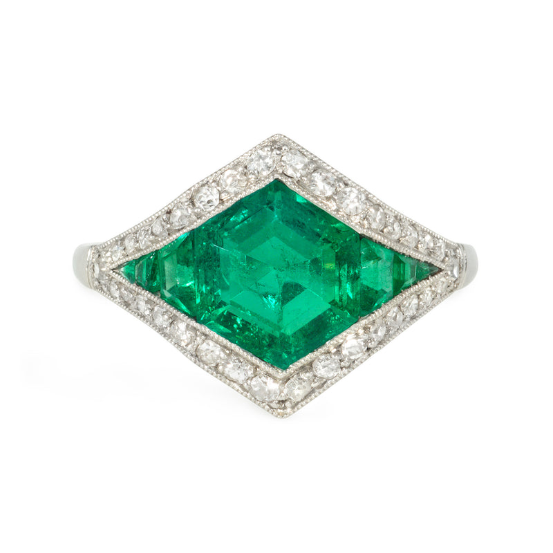 French Art Deco emerald and diamond ring