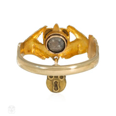 Antique gold claddagh ring